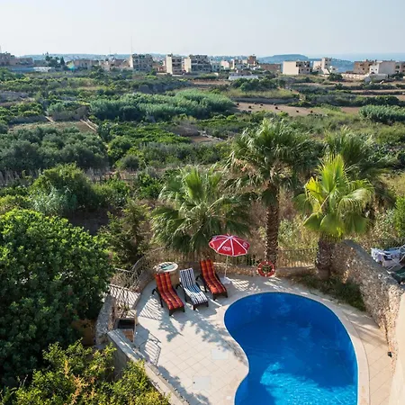 Ferienhaus 3 Bedroom With Private Pool & Views *