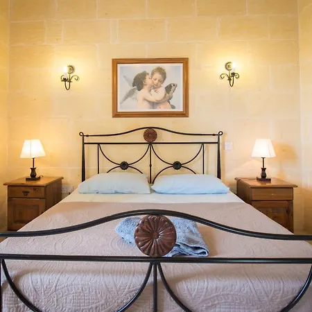 3 Bedroom With Private Pool & Views * Nadur