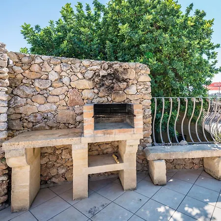 3 Bedroom With Private Pool & Views Ferienhaus *